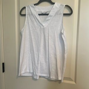J Jill Top. Size XS. White. EUC. No visible signs of wear.